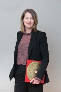 Christiane Witt mit Kompass Druckgröße
