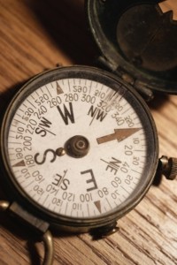 kompass-christiane-witt-feng-shui-beratung-jen-theodore-tWqyWrqLntU-unsplash
